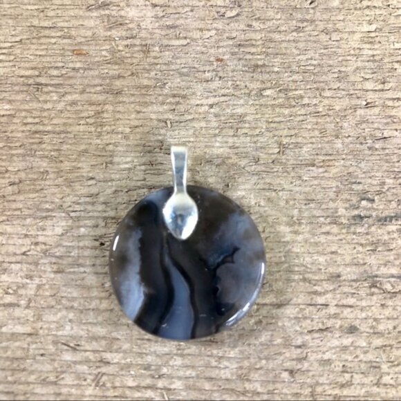 Swirled Smoky Agate Circle Necklace Pendant - Picture 2 of 5